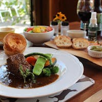 Hotel WELLIES London Meal Plan