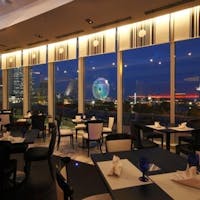 ニューオータニイン横浜プレミアム 10室限定【感動夜景】 ブッフェ付 「ヨコハマ下町ディナー」&朝食 2食付