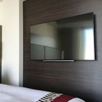 ニューオータニイン横浜プレミアム 【映画見放題】55型大型テレビで楽しむVOD300タイトル + おいしい朝食付