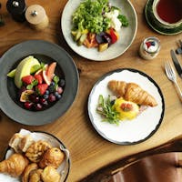 アンダーズ 東京 【ポイント最大20倍】51階の眺望で味わうシェフこだわりの朝食付プラン 13時レイトチェックアウト