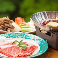 四万温泉 やまぐち館 【迷ったらコレ!地元ブランド上州牛すき焼き】旬菜の地採れ野菜や茸に海鮮も織り交ぜて!新上州牛すき会席