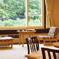 ホテル鹿の湯 【二人の休日プラン】ご夕食時の乾杯ドリンク+出発は11時・レイトアウト特典 <夕食:ビュッフェ>