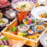 土佐御苑 【グルメ御用達!~厳選素材編~】土佐和牛・海老・あわび・鰹!食通の舌も唸らす旨さ追求プラチナプラン