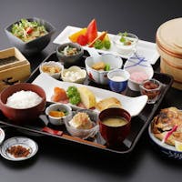 旅館 心乃間間 【1泊朝食付プラン】朝食はボリュームたっぷりの和定食 ※夕食追加不可【全室源泉かけ流し天然温泉付き】