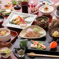 四万温泉 豊島屋 週末専用【人気NO.1】群馬の旨み・山の幸の恵みにこだわり抜く!地産地消をモットーに<里山懐石>