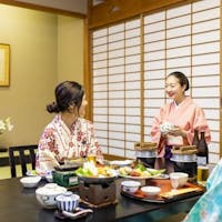 戸田家 <夕食|お部屋食>伊勢志摩繚乱|伊勢海老お造り&鮑1盃&和牛石板焼|眺望抜群!温泉村に便利な嬉春亭