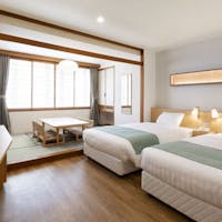 きたゆざわ 森のソラニワ 【基本】ユニバーサルツインルーム~段差が少ない&バストイレ別々の客室 (002)