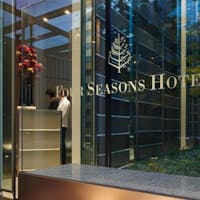 フォーシーズンズホテル丸の内 東京 【女子会やグループでのご利用に】トリプルステイ、3人目無料