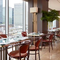 フォーシーズンズホテル丸の内 東京 【サマ割!人気のシティホテルセール】6月1日に新レストランオープン!クレジット1万円<室料のみ>