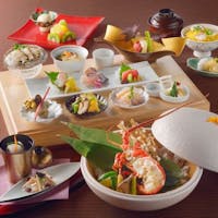 鳥羽国際ホテル 潮路亭 【30日前迄の予約でお1人様1,000円OFF】伊勢海老・鮑付 味覚料理プラン