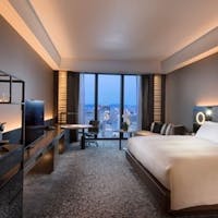 コンラッド大阪 【ポイント最大7倍】格別な眺望のお部屋確約&プール無料(約60種類の朝食ビュッフェ付)