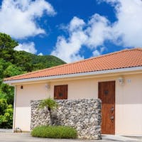 名蔵ヴィレッジ 部屋数限定 赤瓦コテージ 素泊り格安プラン 最大4名様【朝食なし・禁煙】