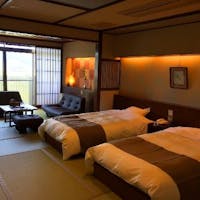 ほどあいの宿 六峰舘 【和モダンのベッドルーム!檜内風呂付準特別室で過ごす】ワンランク上の旬のグルメを堪能<雅コース>