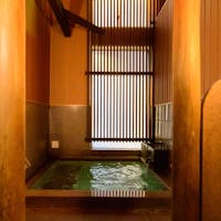 湯畑草菴 【お日にち限定】湯畑源泉掛け流し!湯畑までは徒歩0分<Web限定>【素泊まり】