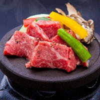 下呂温泉 小川屋 【小川屋創業70周年記念】第2弾!ジューシーな”飛騨牛石焼70g”をプラス!【飛騨牛すきしゃぶ会席】