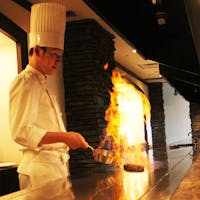 癒しのリゾート・加賀の幸 ホテル アローレ 【鉄板焼き】お気軽ステーキコース。目で楽しみ、舌で味わう全8品。デートや女子会・特別な日に。