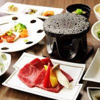 小田急箱根レイクホテル 【スタンダード/国産牛の溶岩焼】当ホテルロングセラー・富士山の溶岩でお肉をふっくらジューシーに