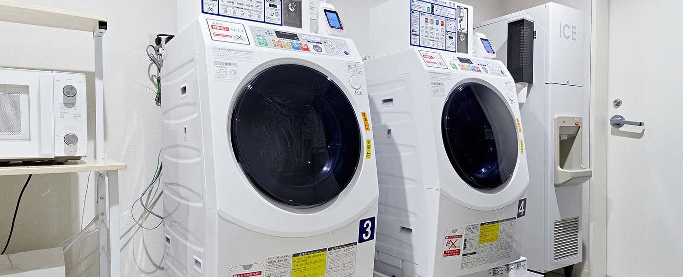 ร้านซักผ้าหยอดเหรียญ (ชั้น 3 และชั้น 7)