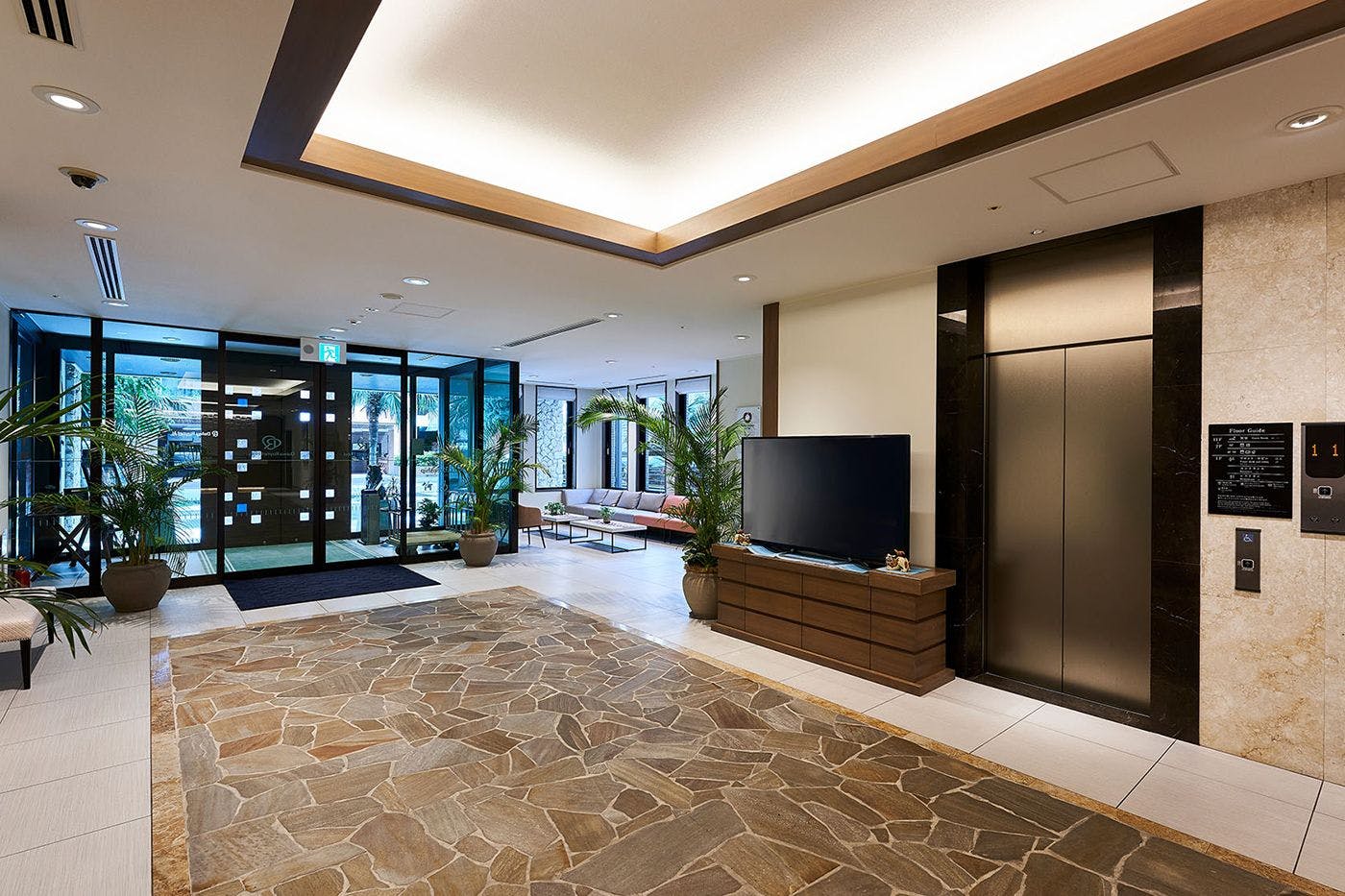 【本館】ロビー（1階）