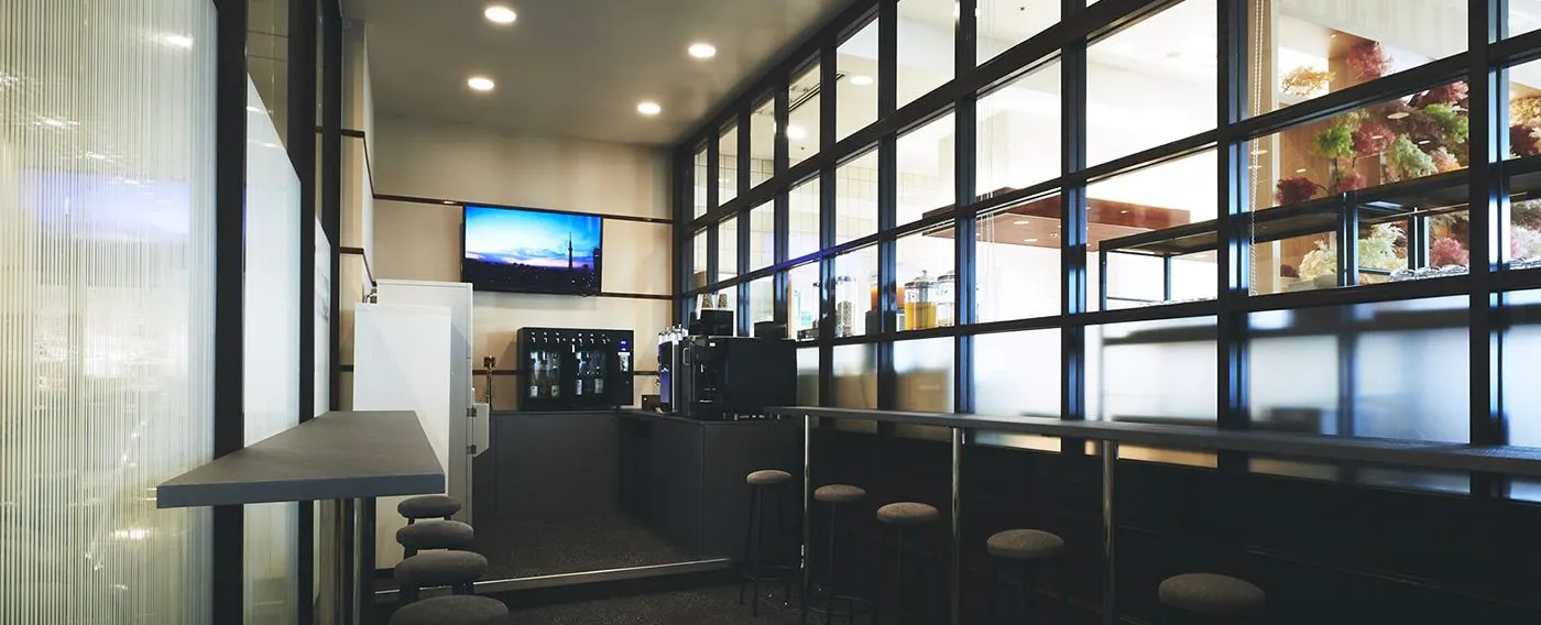 プレミアムラウンジ