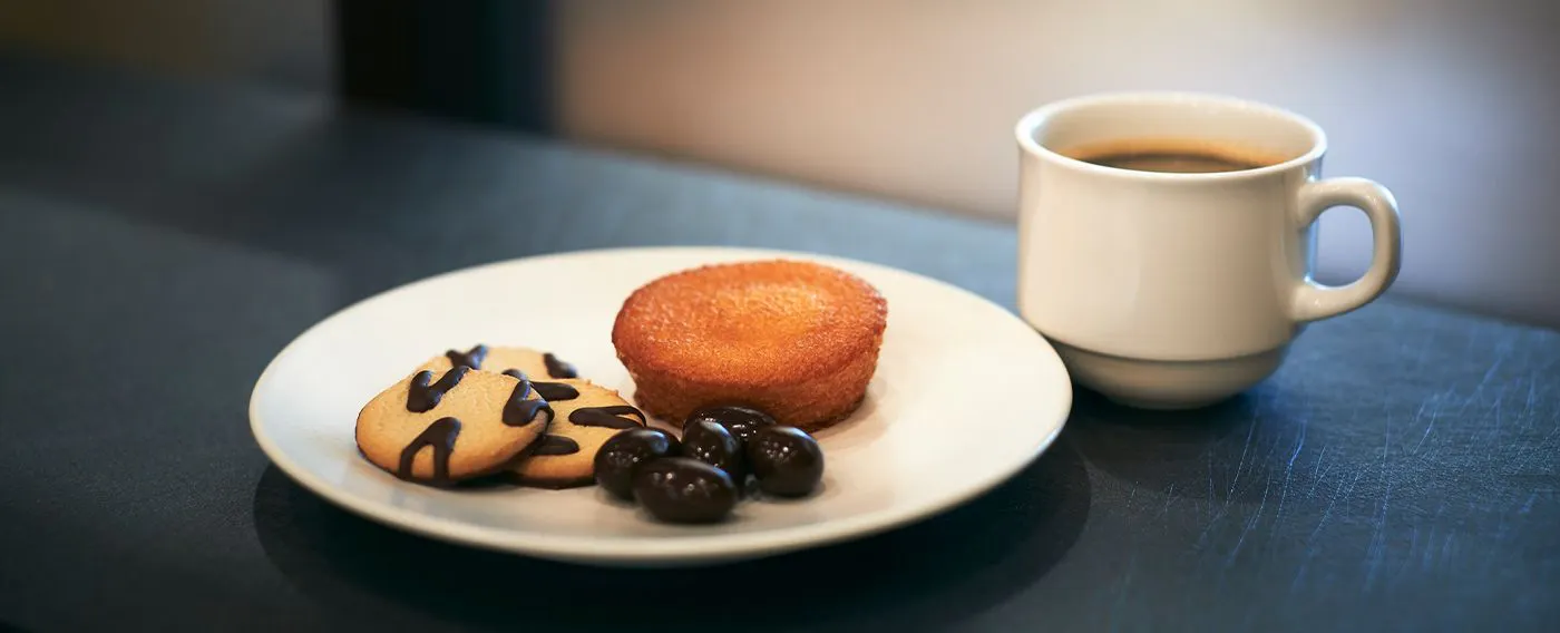 コーヒーや紅茶の他、ロッテならではのお菓子やオリジナルチョコレートドリンクもございます