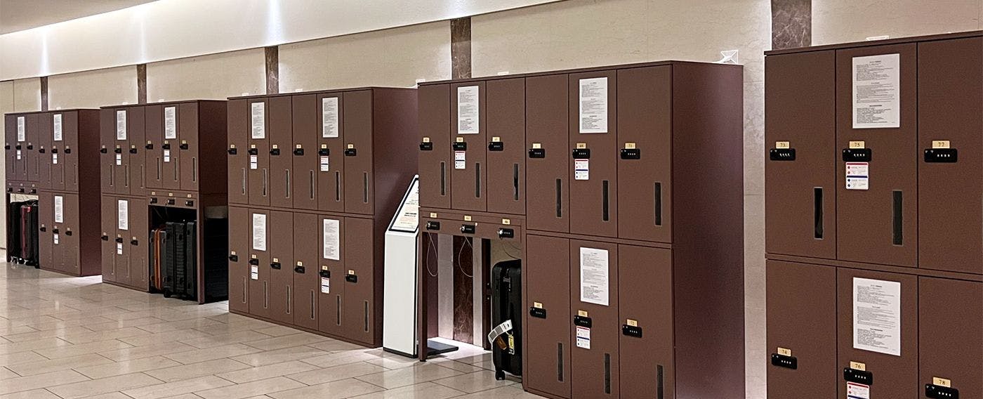 Loker layan diri eksklusif untuk tetamu penginapan