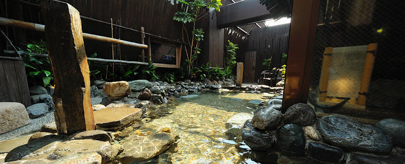 บ่อน้ำพุร้อนกลางแจ้ง