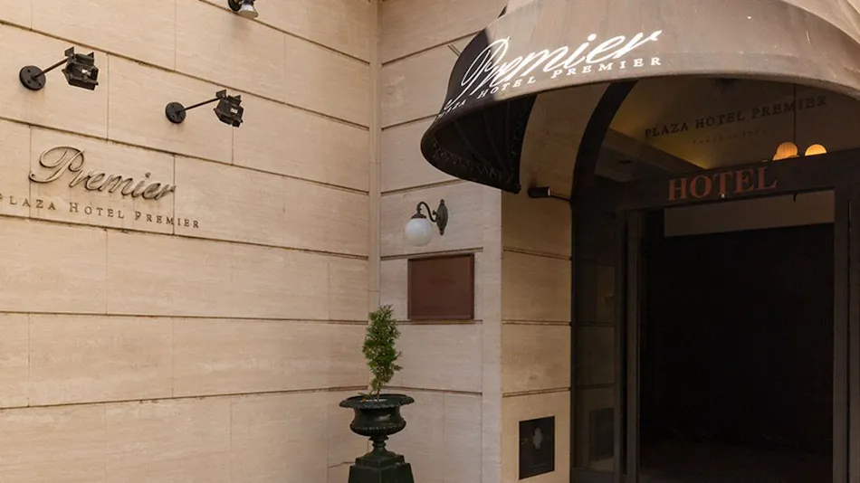 Plaza Hotel Premier
