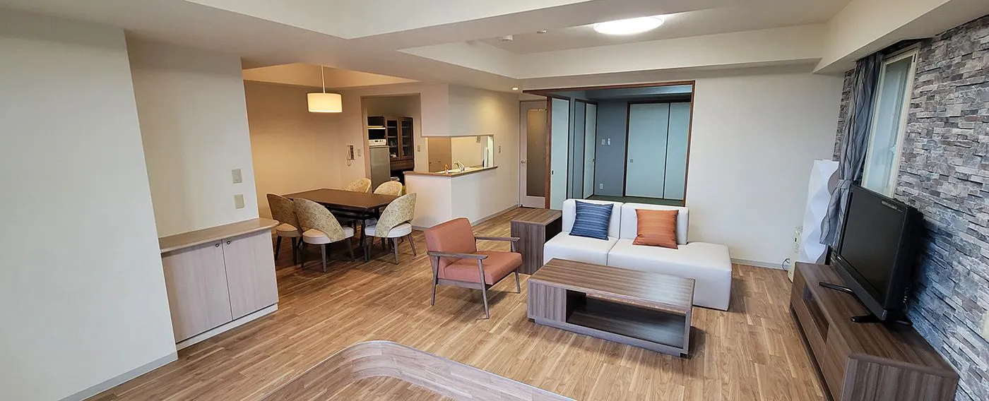 Doggy’s 景观浴缸双人床套房