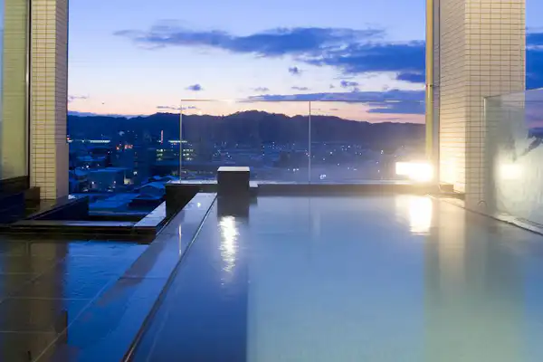 บ่อน้ำพุร้อนกลางแจ้ง