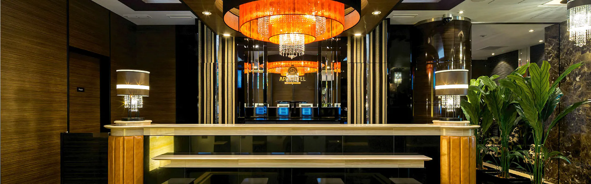 アパホテル〈新宿御苑前〉