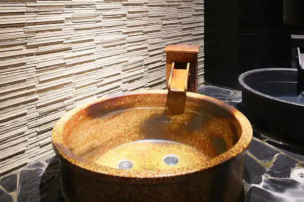 ห้องอาบน้ำสาธารณะ