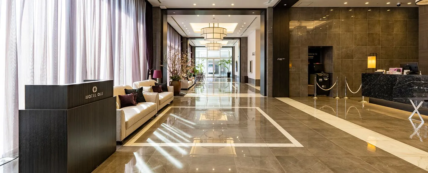 フロント・ロビー