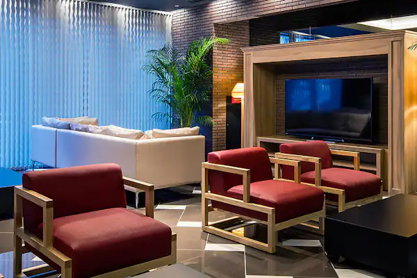 พื้นที่รอ