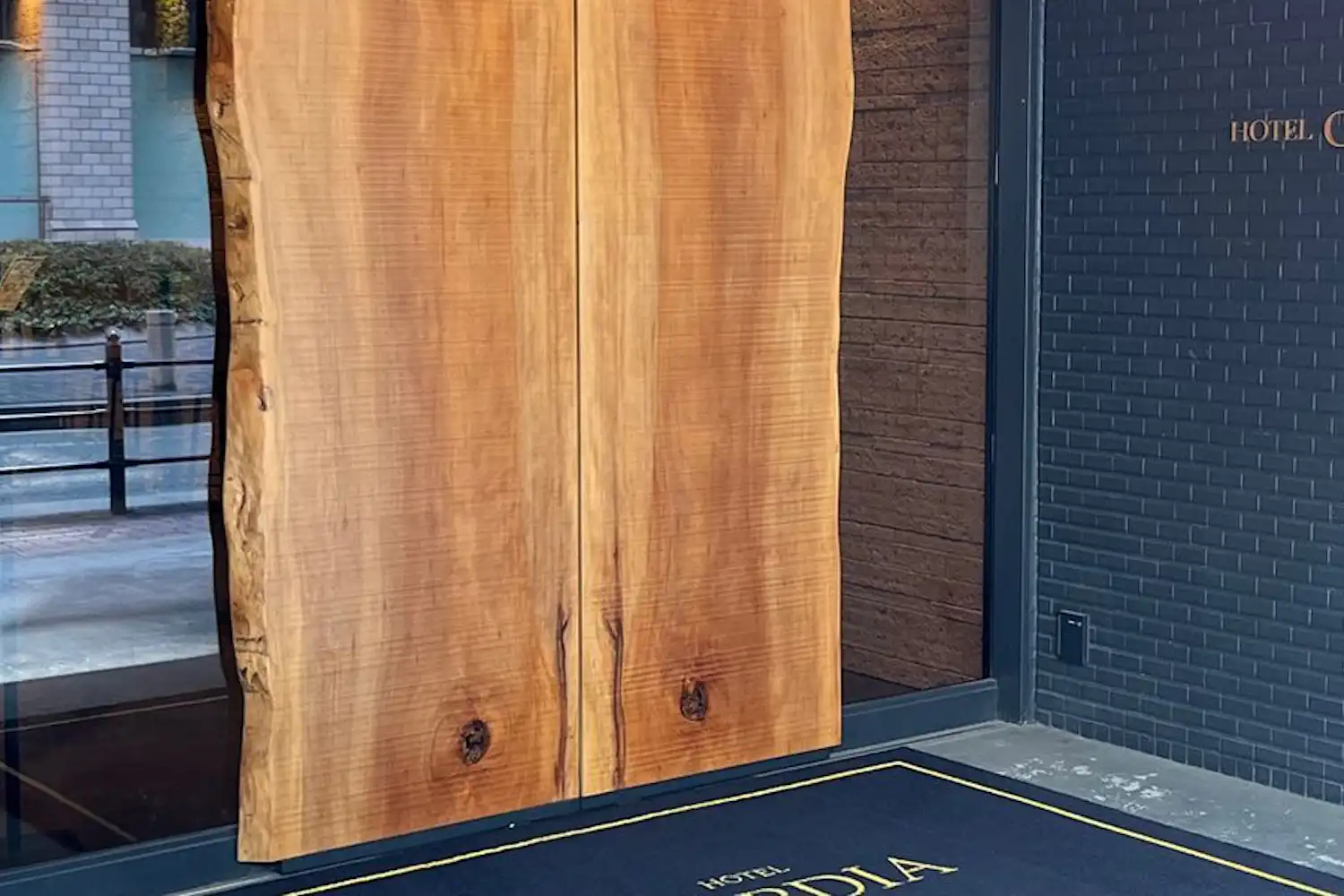 ทางเข้า