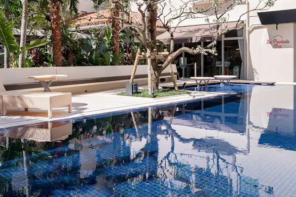 สระว่ายน้ำ