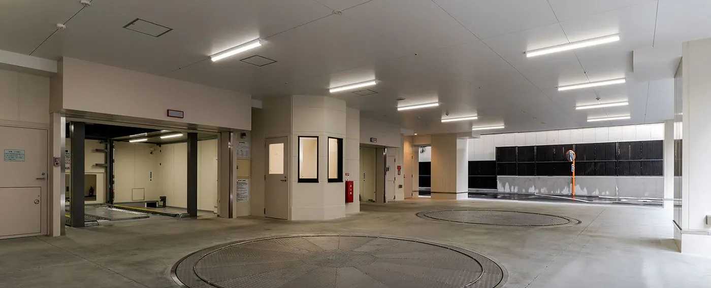 立体駐車場(有料)