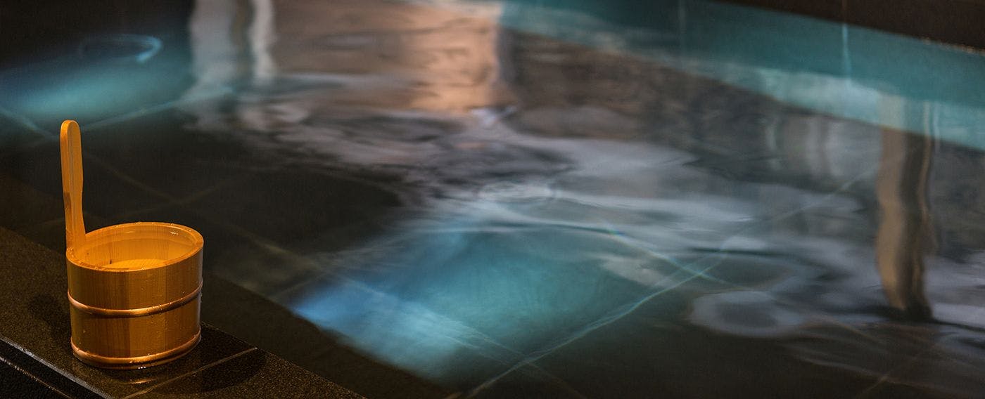 น้ำพุร้อนธรรมชาติ "ฮากาตะ ฮาราซุรุ โนะ ยู" (แยกชายหญิง)