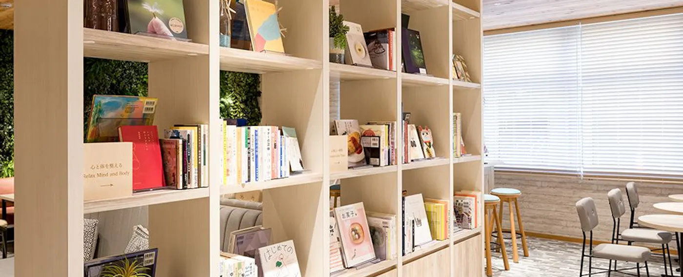 คาเฟ่ห้องสมุดคอมฟอร์ท