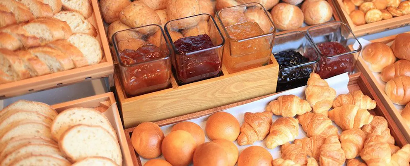 味わい豊かな焼きたてパンを