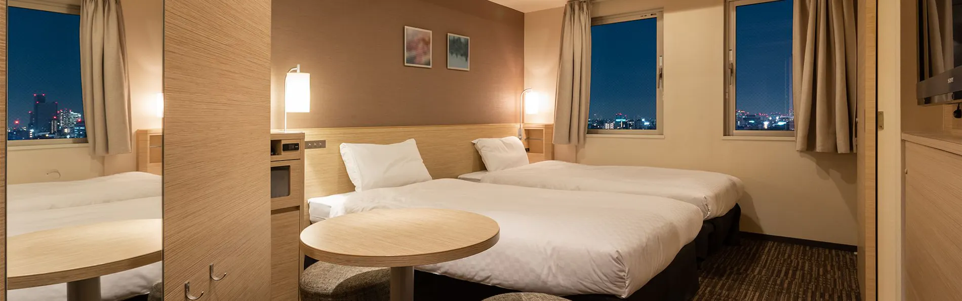 JR西日本グループ ヴィアイン秋葉原