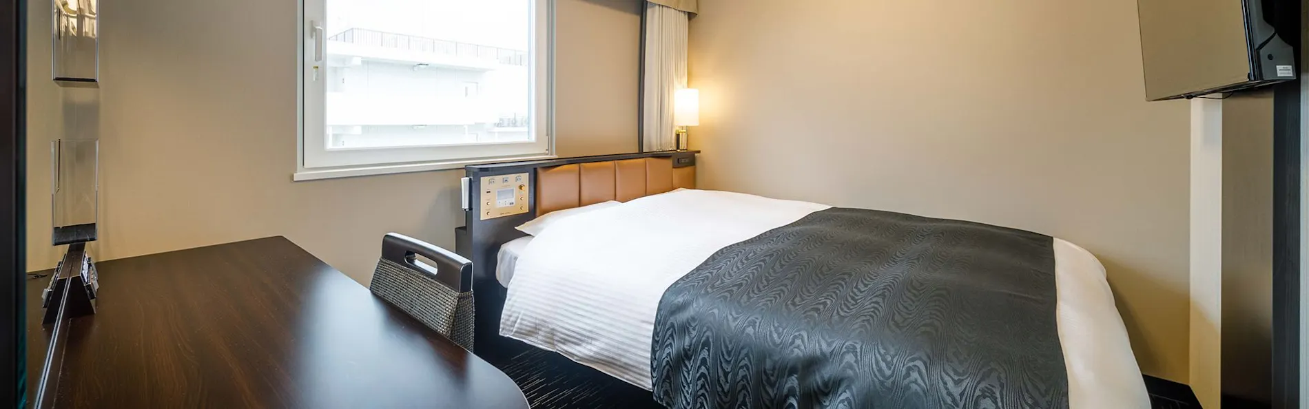 アパホテル〈博多駅前2丁目〉