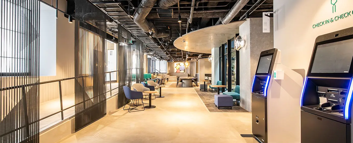 自動チェックイン機