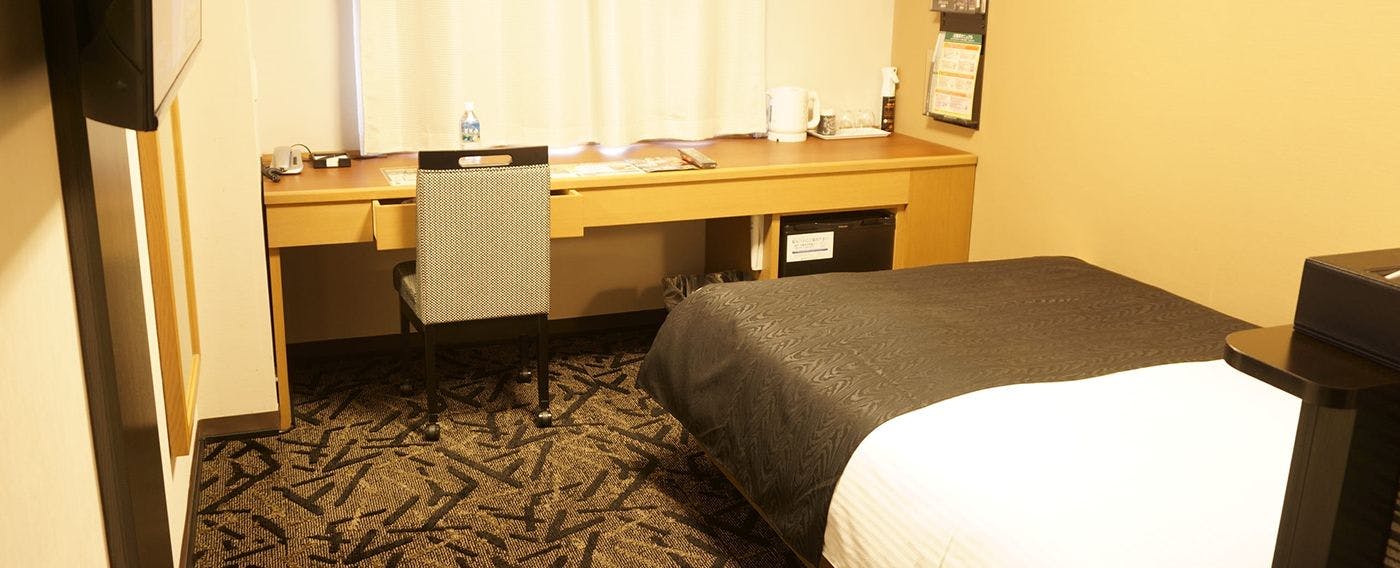 アパホテル〈埼玉谷塚駅前〉