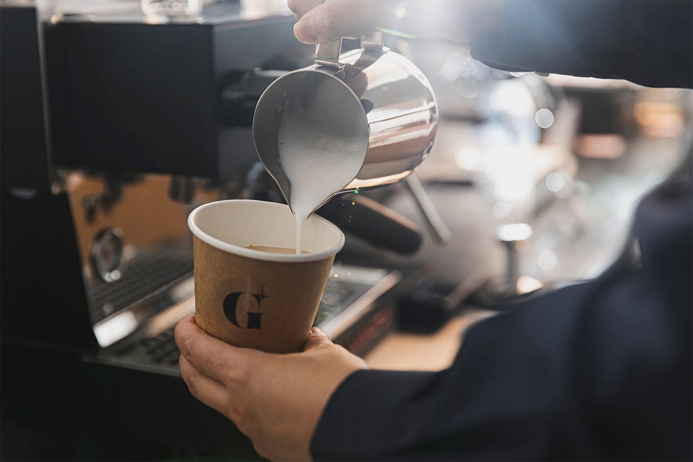 คาเฟ่แอนด์บาร์