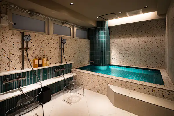 ห้องอาบน้ำรวมขนาดใหญ่