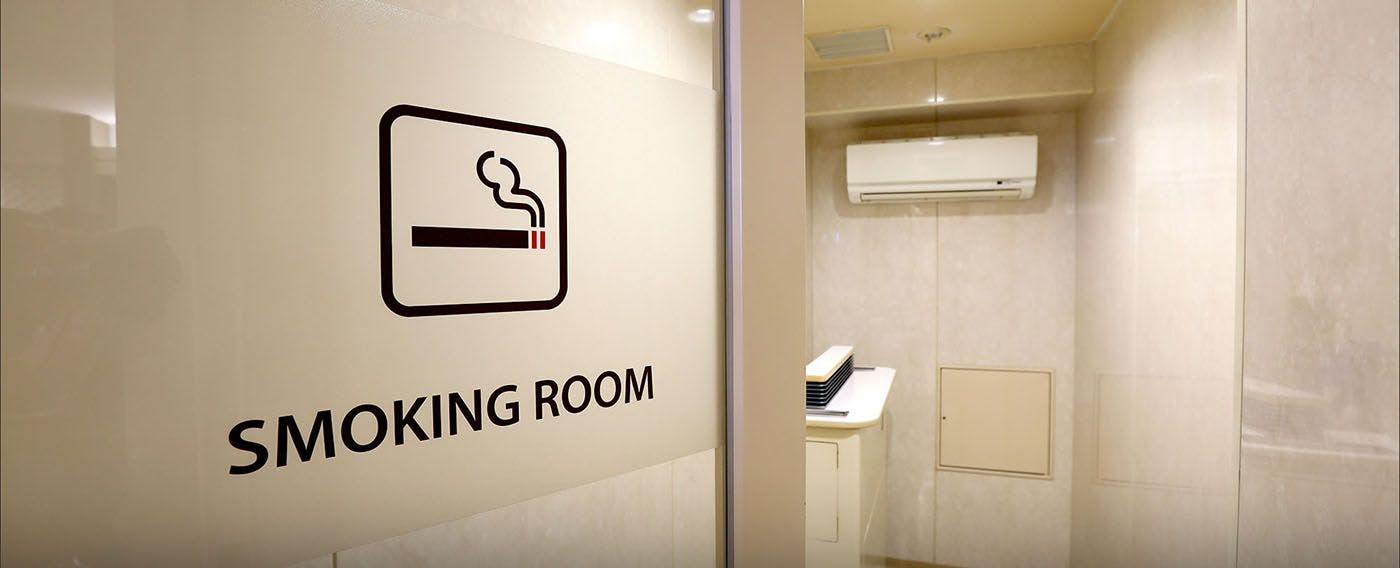 Ruang Merokok (lantai 8)