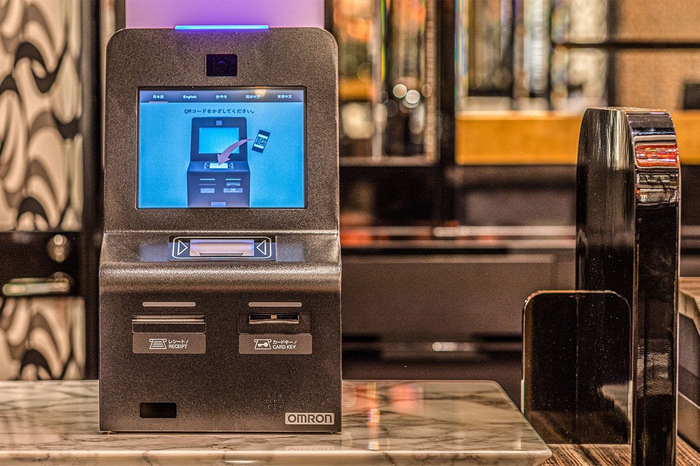 自動チェックイン機