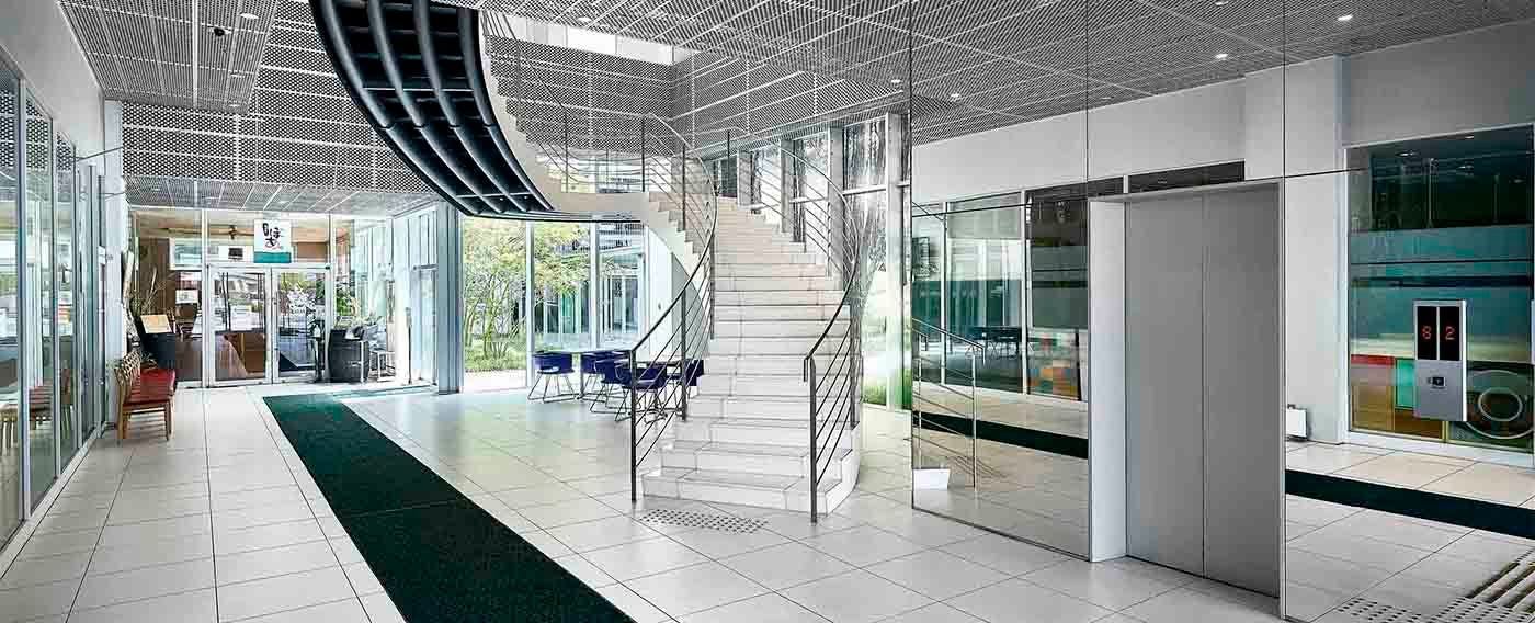 エントランスホール（1階）