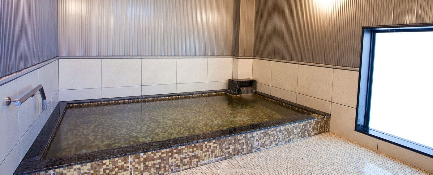 Large public bath and sauna